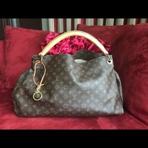 Louis Vuitton Artsy MM. Comes with all pictured.